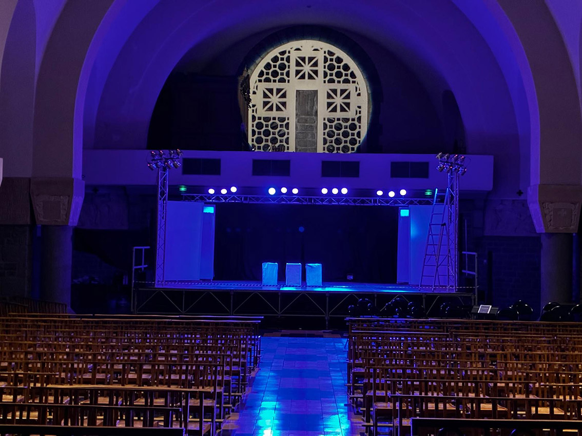 que le spectacle commence "sacré Géraud" de cantal comédie